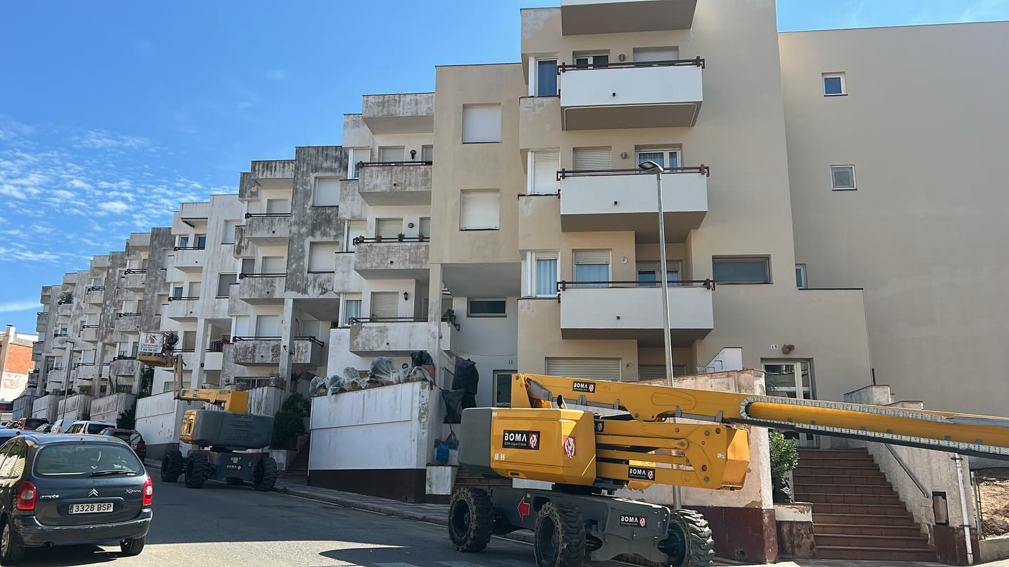 Fachada antes de la renovación
